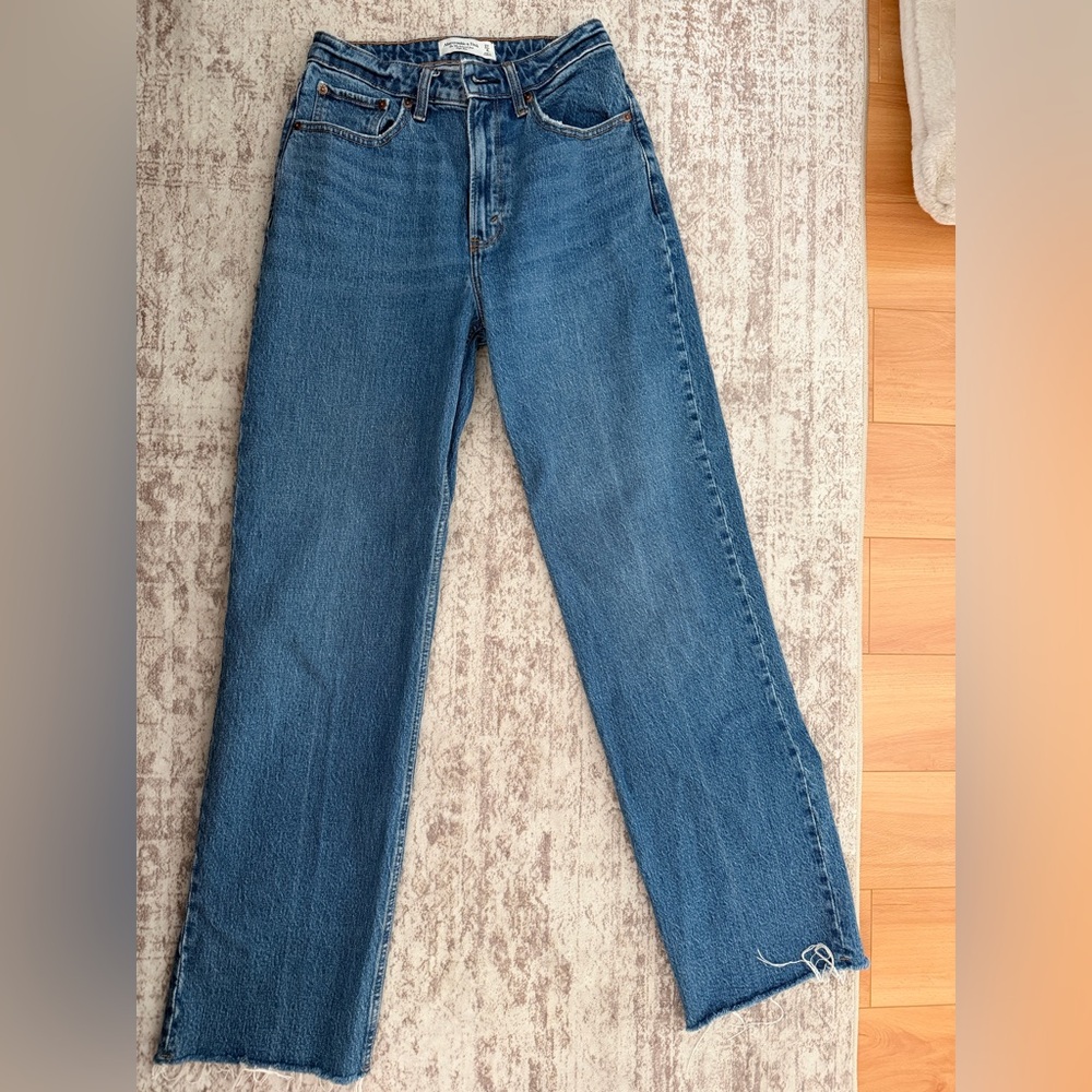 Abercrombie & Fitch 90s Relaxed High Rise size 4 LONG